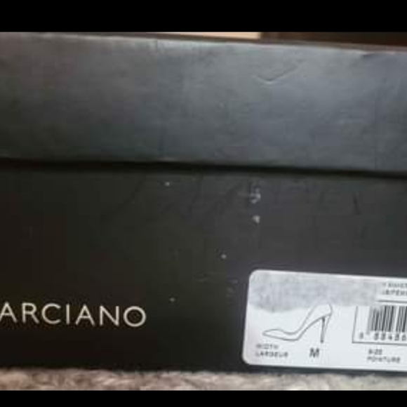 Pointed Snakeskin Pump - Picture 6 of 6